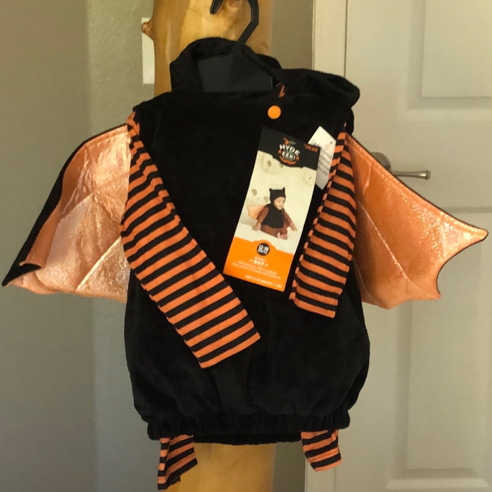 Infant Bat Costume- only worn once, not with tags anymore